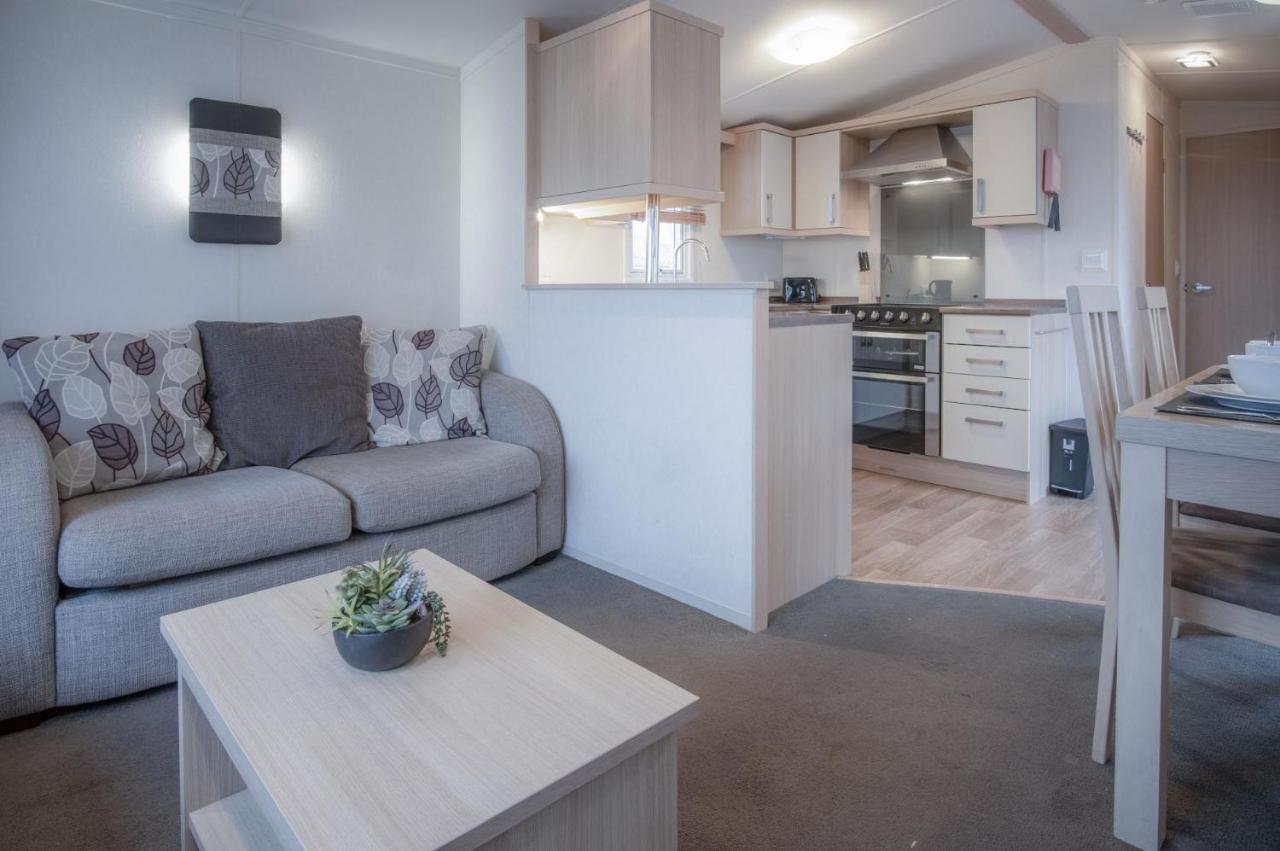Ty Moselle 12 - 2 Bedroom Holiday Home - Амрот Екстериор снимка