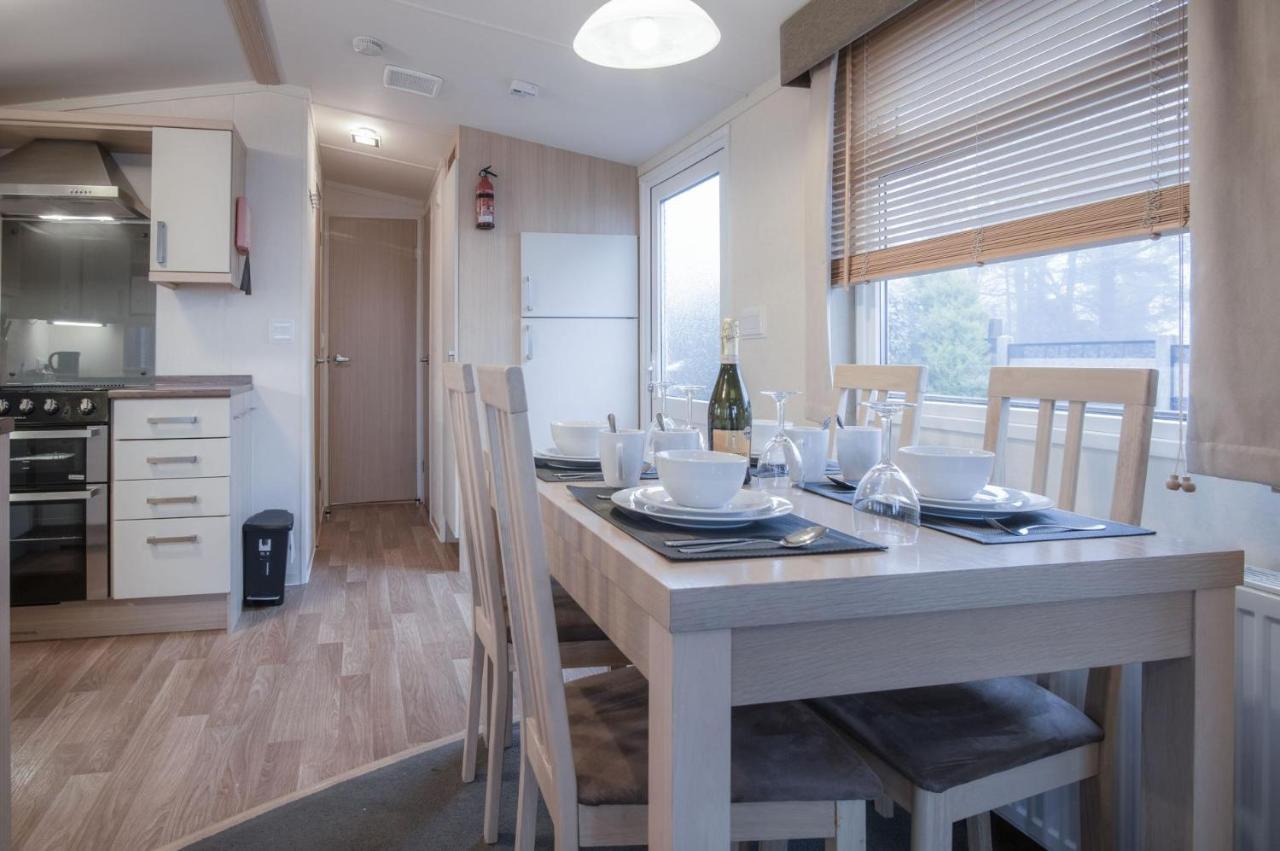 Ty Moselle 12 - 2 Bedroom Holiday Home - Амрот Екстериор снимка