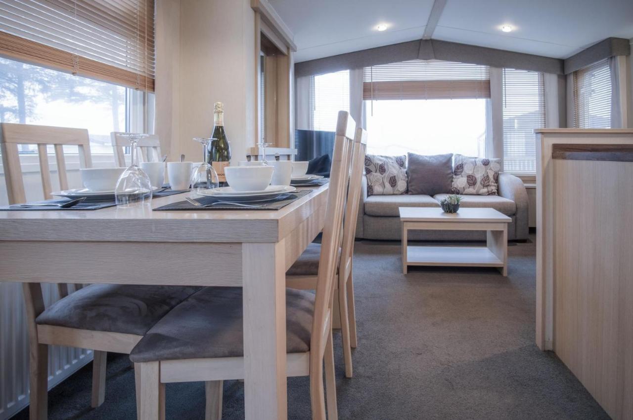 Ty Moselle 12 - 2 Bedroom Holiday Home - Амрот Екстериор снимка