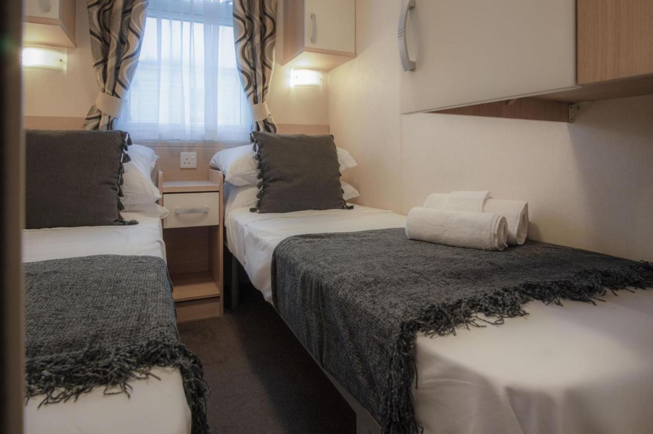 Ty Moselle 12 - 2 Bedroom Holiday Home - Амрот Екстериор снимка