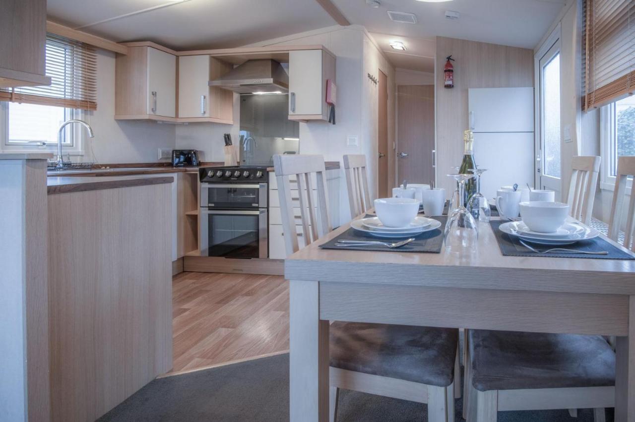 Ty Moselle 12 - 2 Bedroom Holiday Home - Амрот Екстериор снимка