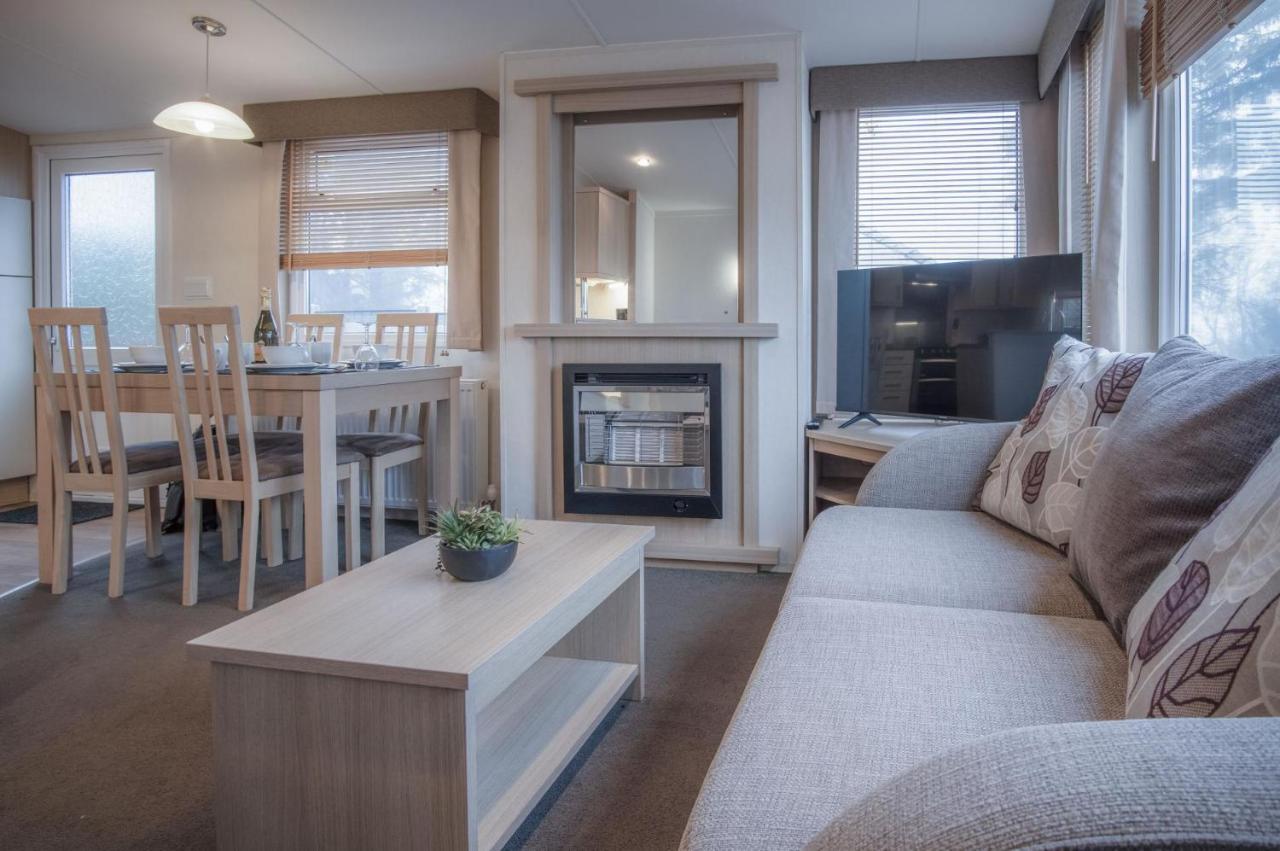 Ty Moselle 12 - 2 Bedroom Holiday Home - Амрот Екстериор снимка