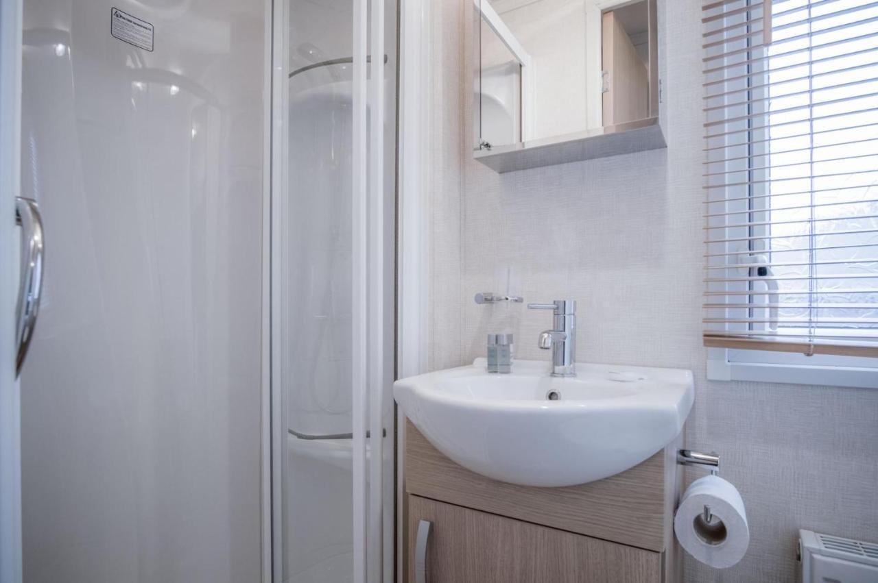 Ty Moselle 12 - 2 Bedroom Holiday Home - Амрот Екстериор снимка