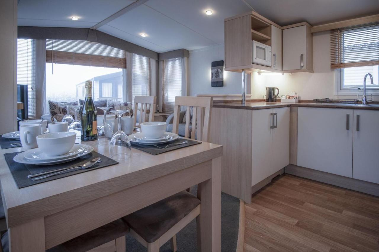 Ty Moselle 12 - 2 Bedroom Holiday Home - Амрот Екстериор снимка
